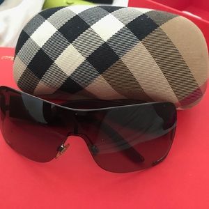 Burrberry Sunglasses